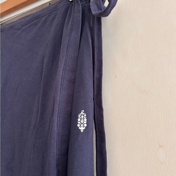 FP Movement Hot Shot Sarong pants Medium Navy blue EUC Free People - Picture 7 of 9